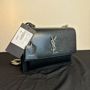 YSL SUNSET MEDIUM IN COATED-BARK LEATHER
NOIR